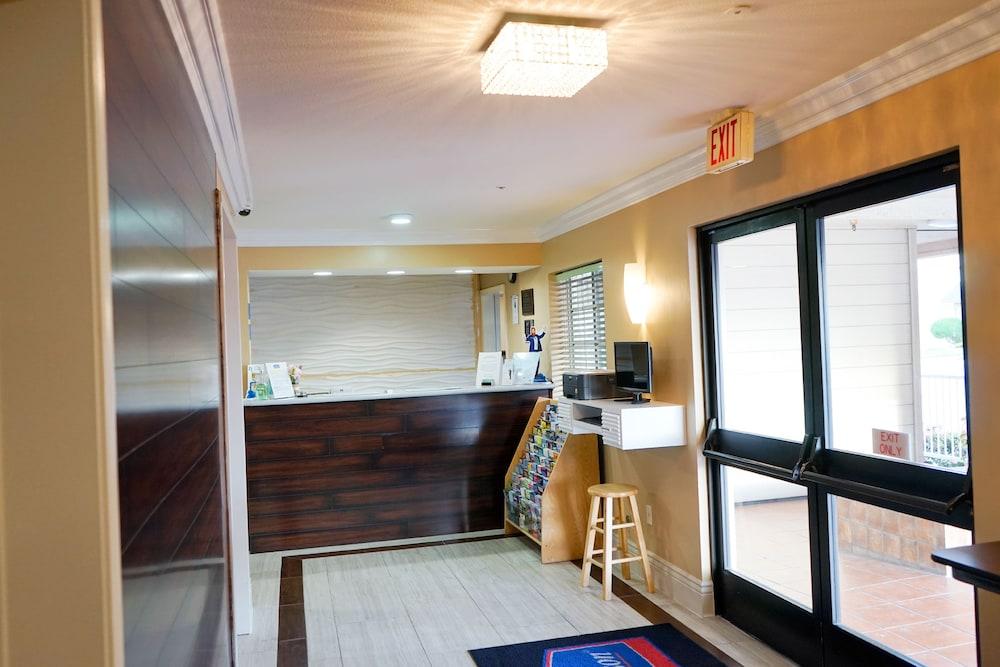 Howard Johnson By Wyndham Salinas Luaran gambar