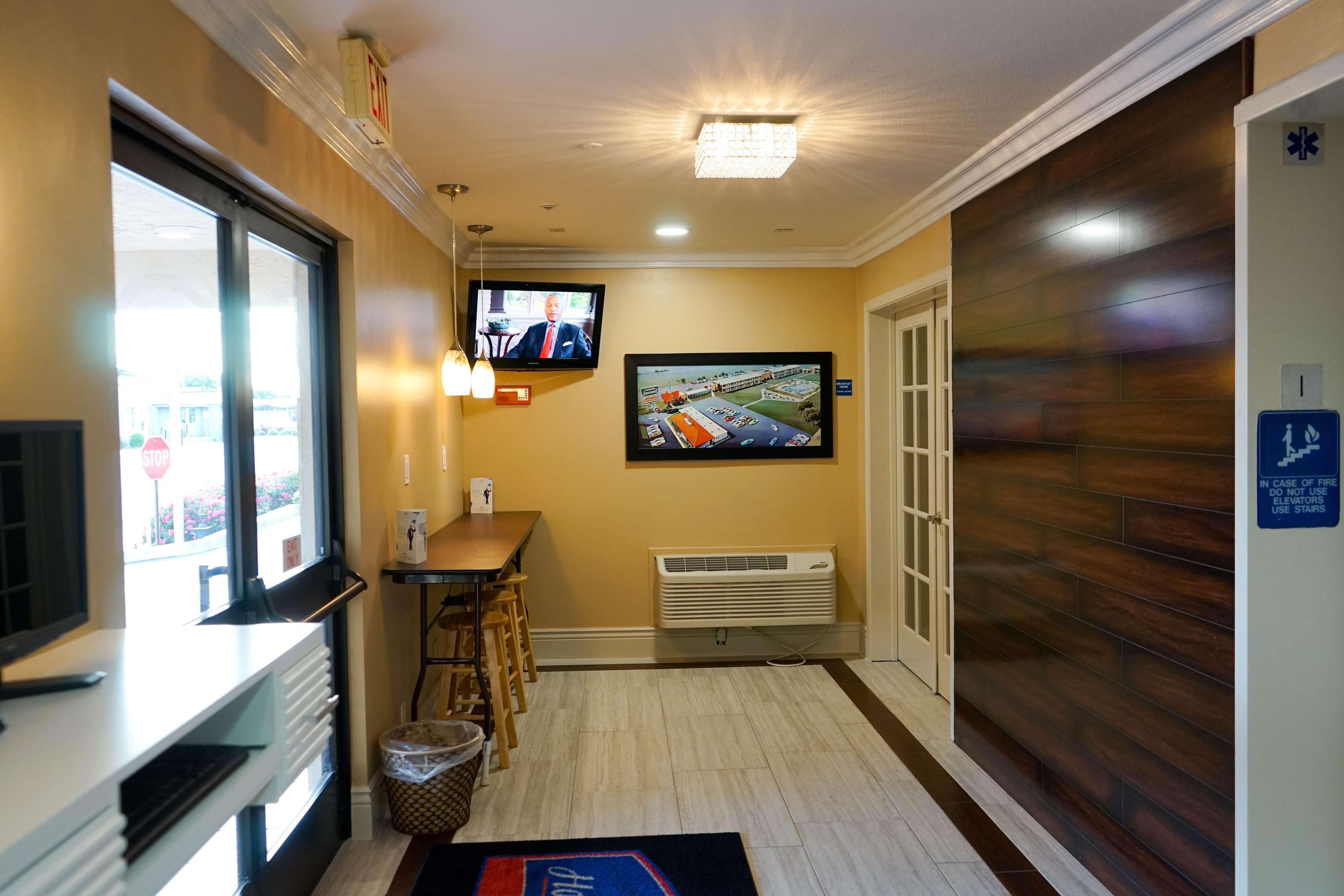 Howard Johnson By Wyndham Salinas Luaran gambar