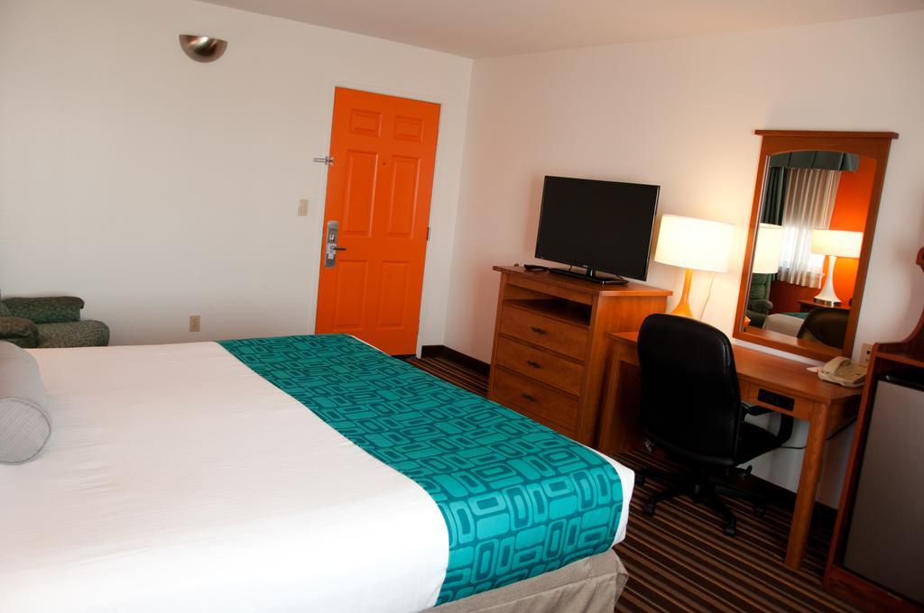 Howard Johnson By Wyndham Salinas Luaran gambar