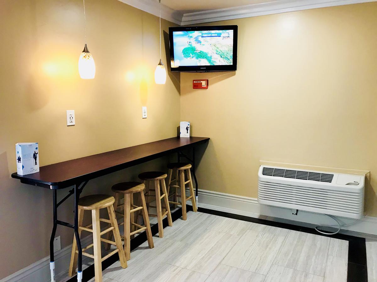 Howard Johnson By Wyndham Salinas Luaran gambar