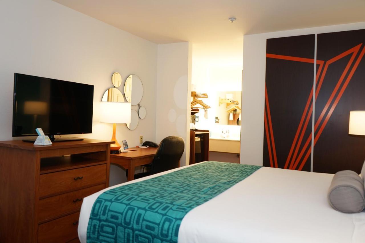 Howard Johnson By Wyndham Salinas Luaran gambar